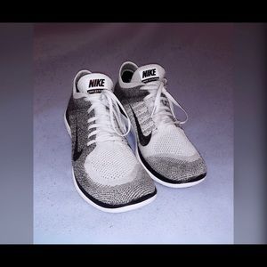 💯 Nike FREE 4.0 Flynit Runner 💯